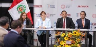 Produce presentó libro sobre la industria textil y confecciones