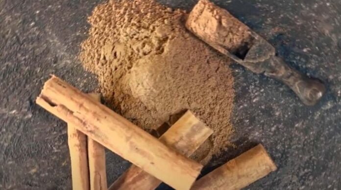 canela molida con plomo