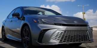 Toyota Camry 2025 características