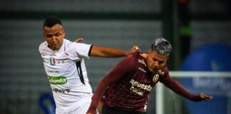 Universitario vs Once Caldas