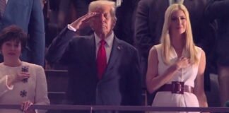 Donald Trump en el Super Bowl 2025 (1)