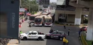 Buses detenidos por paro de transportistas en Lima el 4 de noviembre de 2025