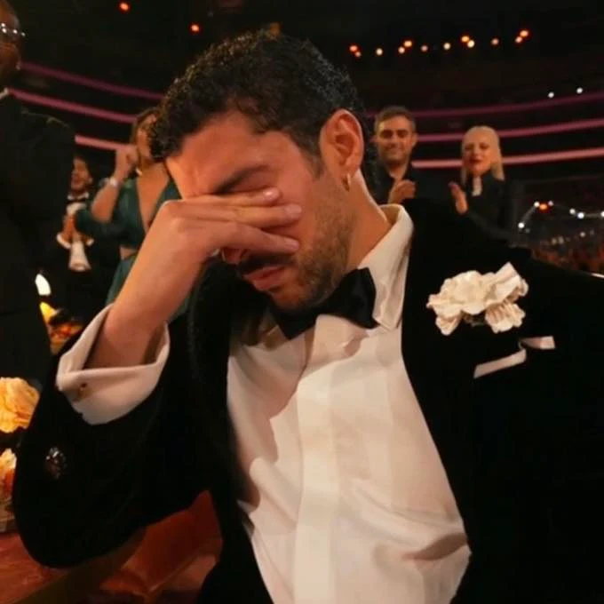 Reacción de Bad Bunny al ganar el Grammy a mejor álbum.