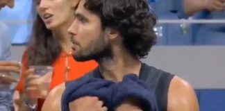 Video: Carlos Alcaraz vomita en su toalla