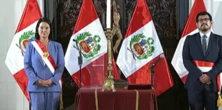 Presidenta Keiko Fujimori toma juramento al nuevo ministro de Transportes y Comunicaciones