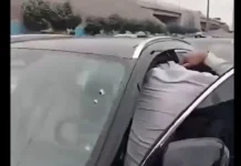 Video agreden a Julio César Uribe