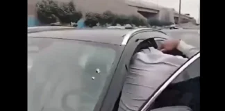 Video agreden a Julio César Uribe