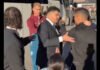VIDEO: Cristiano Ronaldo pidió a la seguridad dejar pasar a dos niñas y se tomó fotos con ellas antes del Noruega vs. Portugal Cristiano Ronaldo intervino ante la seguridad para tomarse fotos con unos niños en Oslo antes del Noruega vs. Portugal por la Nations League.